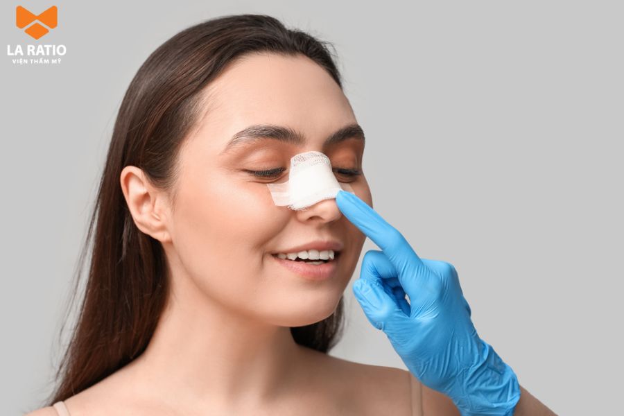 Nên phẫu thuật thẩm mỹ mũi để chỉnh tình trạng mũi hếch một cách tối ưu Nên phẫu thuật thẩm mỹ mũi để chỉnh tình trạng mũi hếch một cách tối ưu