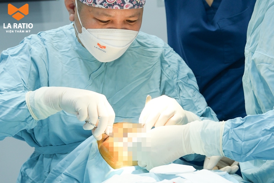 Sửa sống mũi gãy an toàn, nhanh chóng tại Viện thẩm mỹ La Ratio