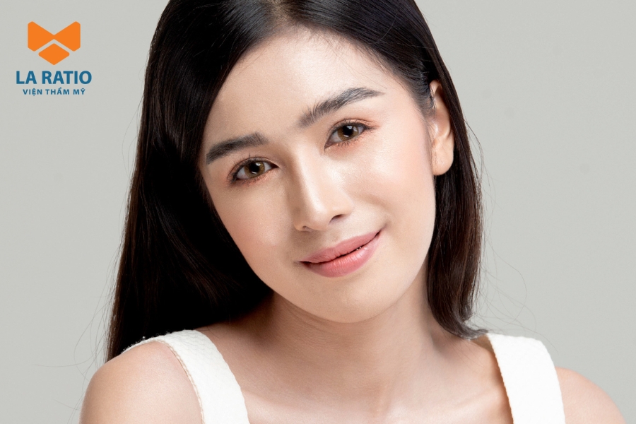 Mắt buồn không được đánh giá cao trong thẩm mỹ và nhân tướng học Mắt buồn không được đánh giá cao trong thẩm mỹ và nhân tướng học