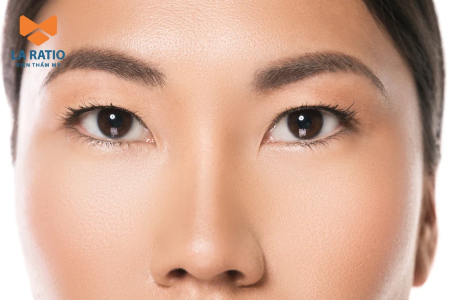 Người có đôi mắt lá răm là người chung thủy