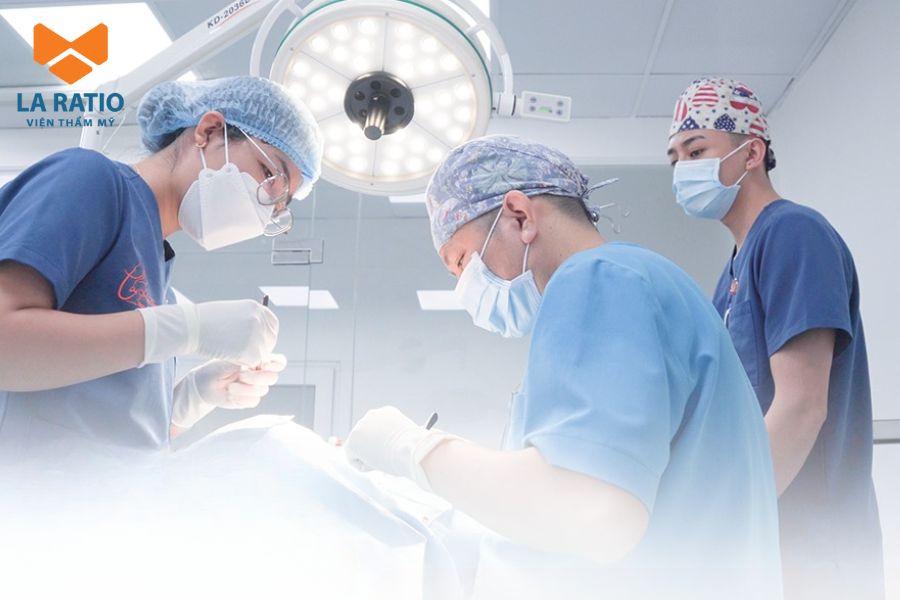 Hàng ngàn khách hàng tin chọn dịch vụ nâng mũi không băng nẹp tại La Ratio Hàng ngàn khách hàng tin chọn dịch vụ nâng mũi không băng nẹp tại La Ratio