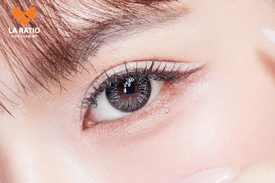 v Nam, nữ sở hữu mắt ướt sống cảm xúc nên rất dễ rơi vào “lưới tình”