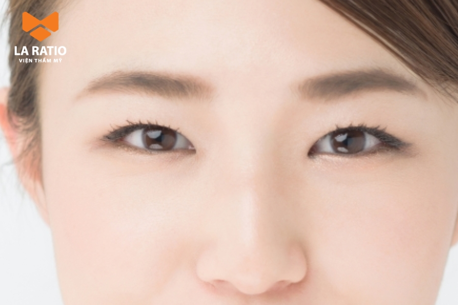 Nữ giới sở hữu mắt dê thường là người có tính đào hoa, đa cảm và thiếu sự chung thủy 