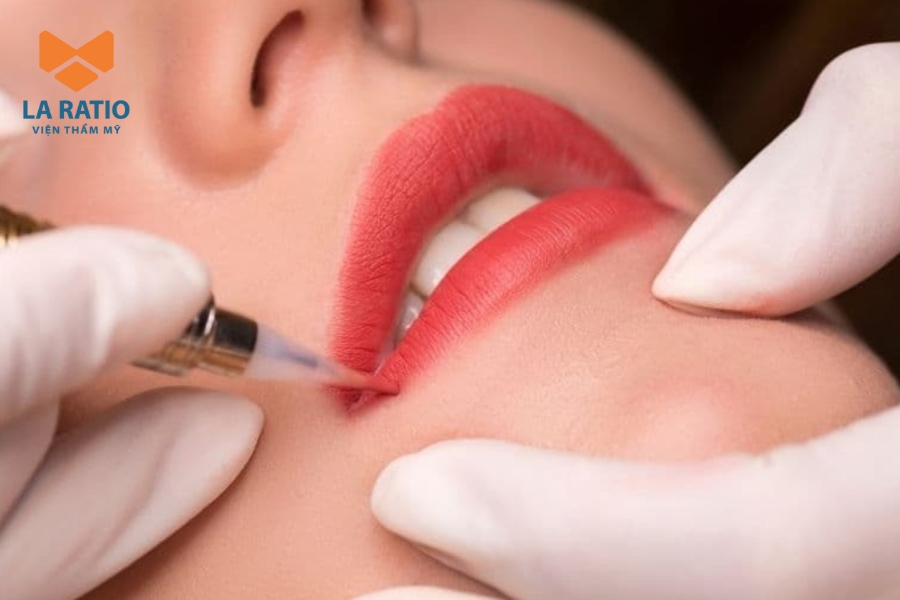 Công nghệ phun môi hồng đào hot tại La Ratio Công nghệ phun môi hồng đào hot tại La Ratio