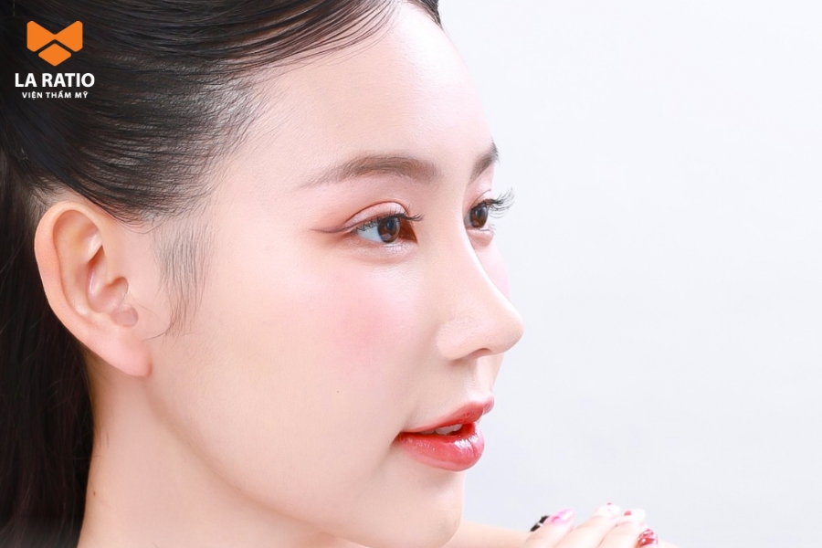 Mũi cao hài hòa với gương mặt thường được xem là đẹp