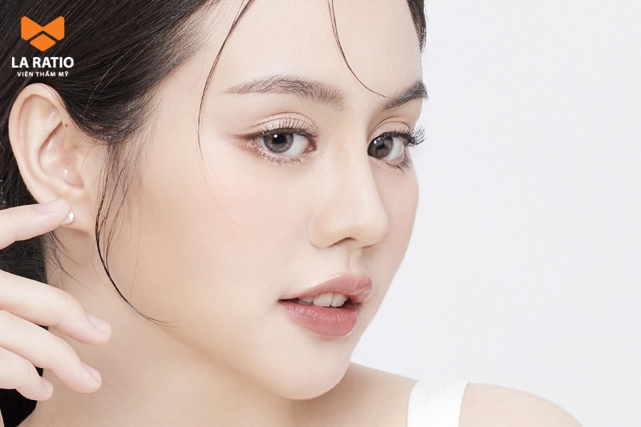 Mũi dọc dừa là gì? Đây là dáng mũi có phần sống mũi cao thẳng