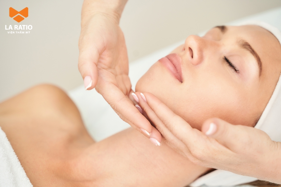 Chỉ nên thực hiện massage mặt khi mũi đã vào form ổn định