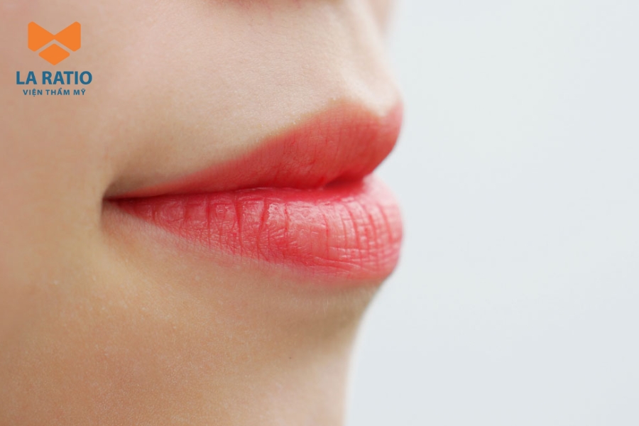 Ưu điểm của môi phun màu hồng đào Ưu điểm của môi phun màu hồng đào