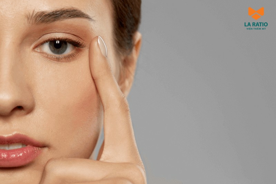 Những người có cơ địa tốt, chỉ sau vài ngày mí mắt đã bắt đầu vào nếp và dần ổn định Những người có cơ địa tốt, chỉ sau vài ngày mí mắt đã bắt đầu vào nếp và dần ổn định