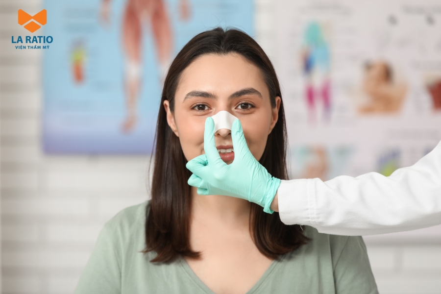 Lựa chọn cơ sở nâng mũi với đội ngũ bác sĩ uy tín giúp nâng mũi ít đau hơn