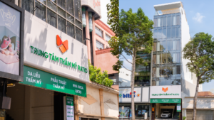 mặt trước tòa nhà Trung Tâm Thẩm mỹ Ratio